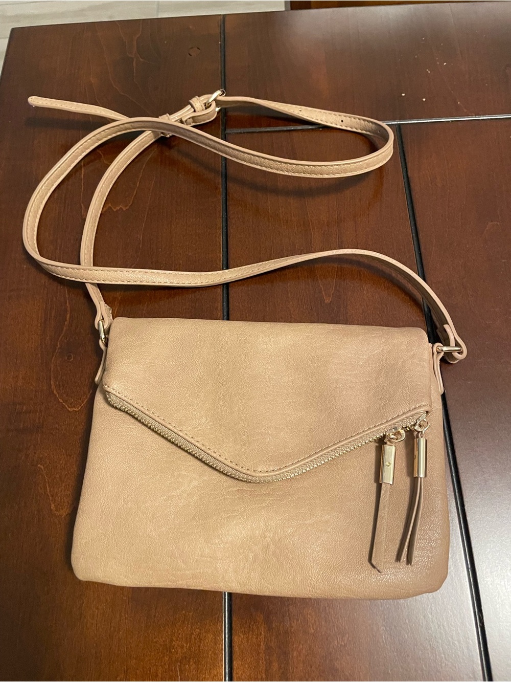 Womens Neutral Tan Crossbody Bag - Stylish Everyday Carry